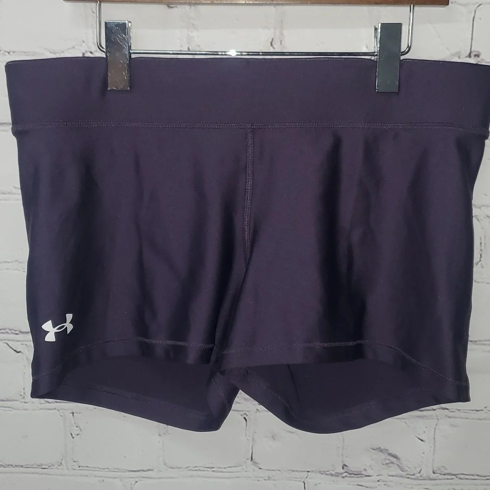 Under Armour Women's Shorty Compression Mid Rise 3” Shorts Size XL NWT